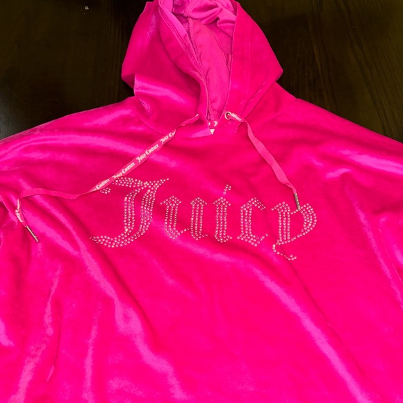 Juicy Couture Bedazzled Velour Sleepware Set - Picture 3 of 12